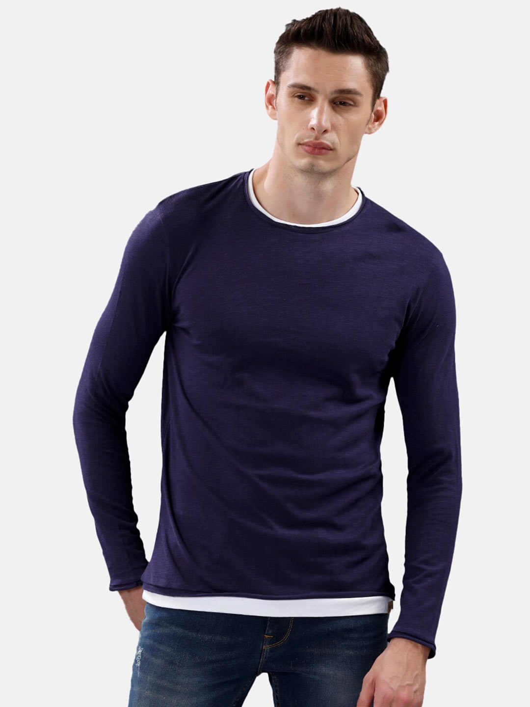 

Voi Jeans Men Navy Blue Solid Slim Fit Cotton T-shirt