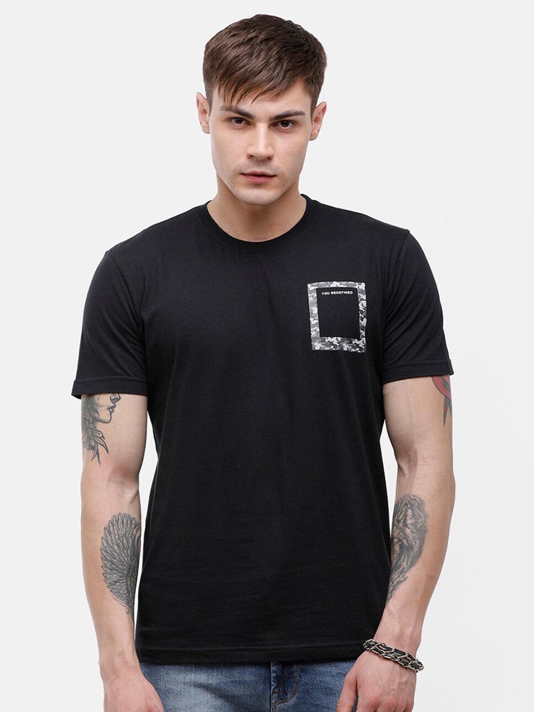 

Voi Jeans Men Black Solid Slim Fit Cotton T-shirt
