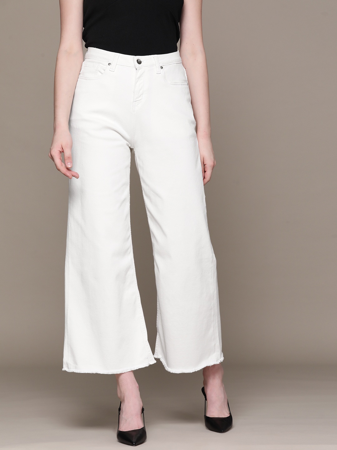 

bebe Women Bright White Denim Daze Flared Fit Jeans