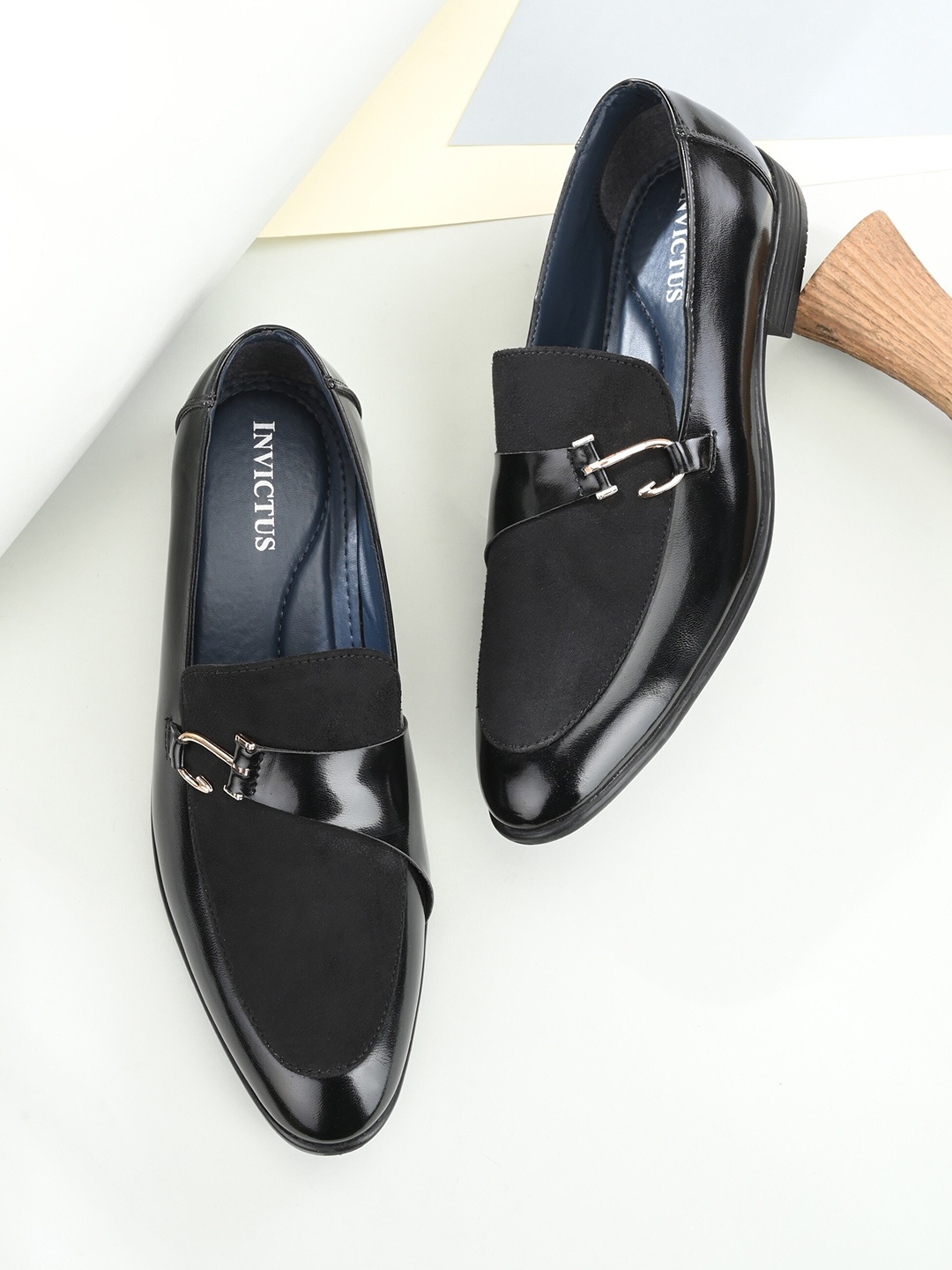 

INVICTUS Men Black Solid Formal Loafers