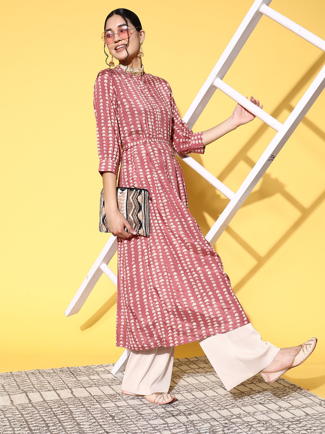 

ZOLA Women Mauve Quirky Printed Belted Detail Kurta