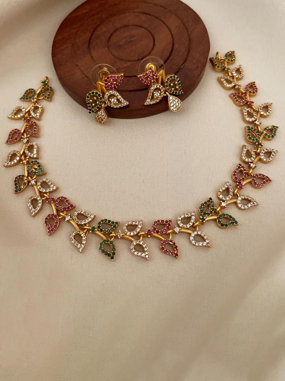

GRIIHAM Women Gold-Plated & Green CZ Stone-Studded Jewellery Set