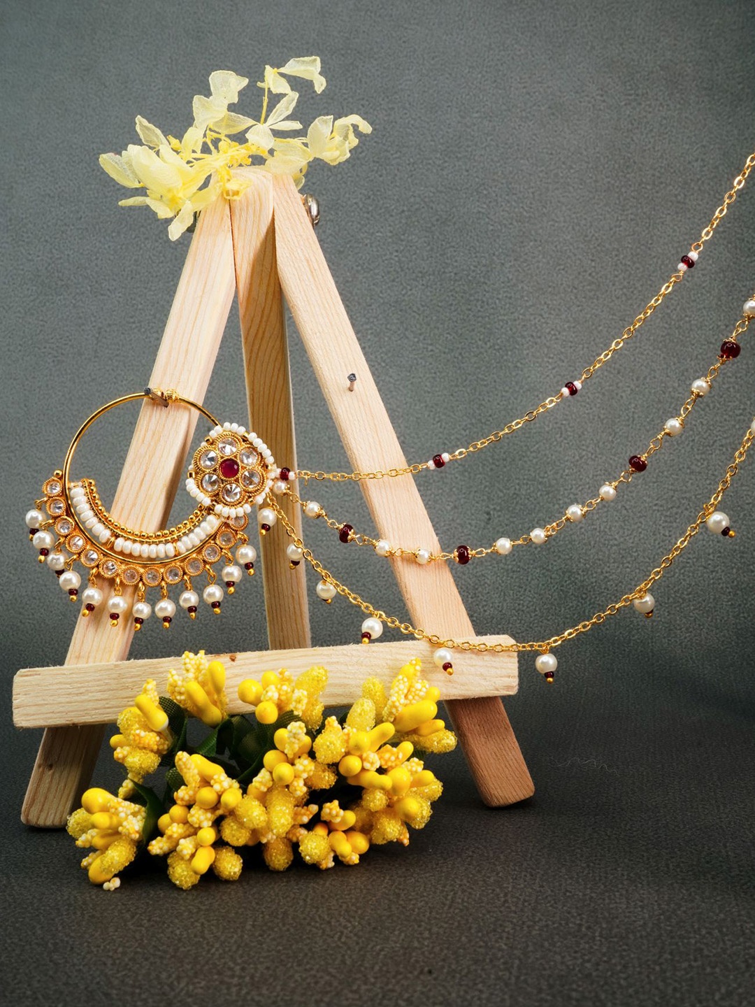 

GRIIHAM Gold-Plated White & Red Stone-Studded Clip-On Nosepin With Beaded Extension