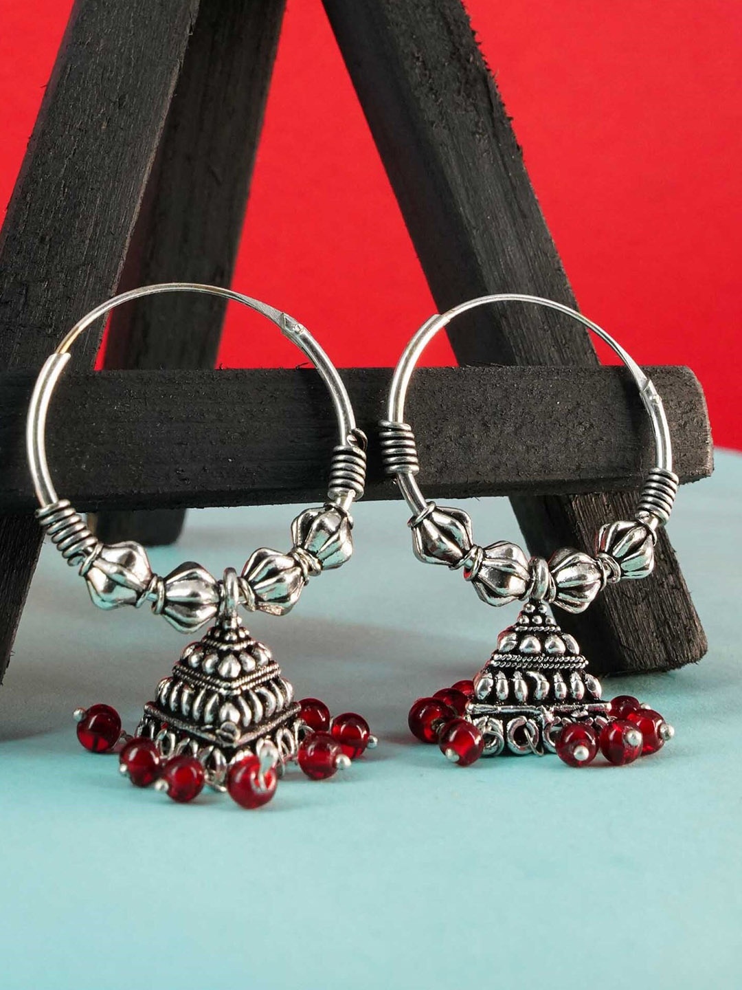 

GRIIHAM Red & Silver-Plated Contemporary Hoop Earrings