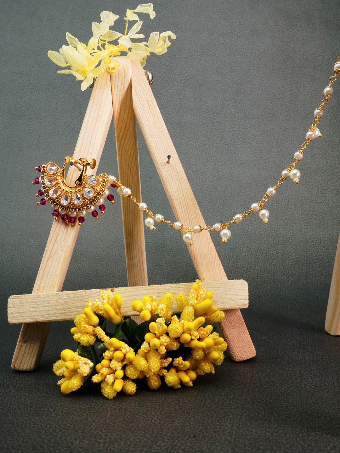 

GRIIHAM Gold-Plated Red & Green Crystals Studded Clip On Nosepin With Beaded Extension