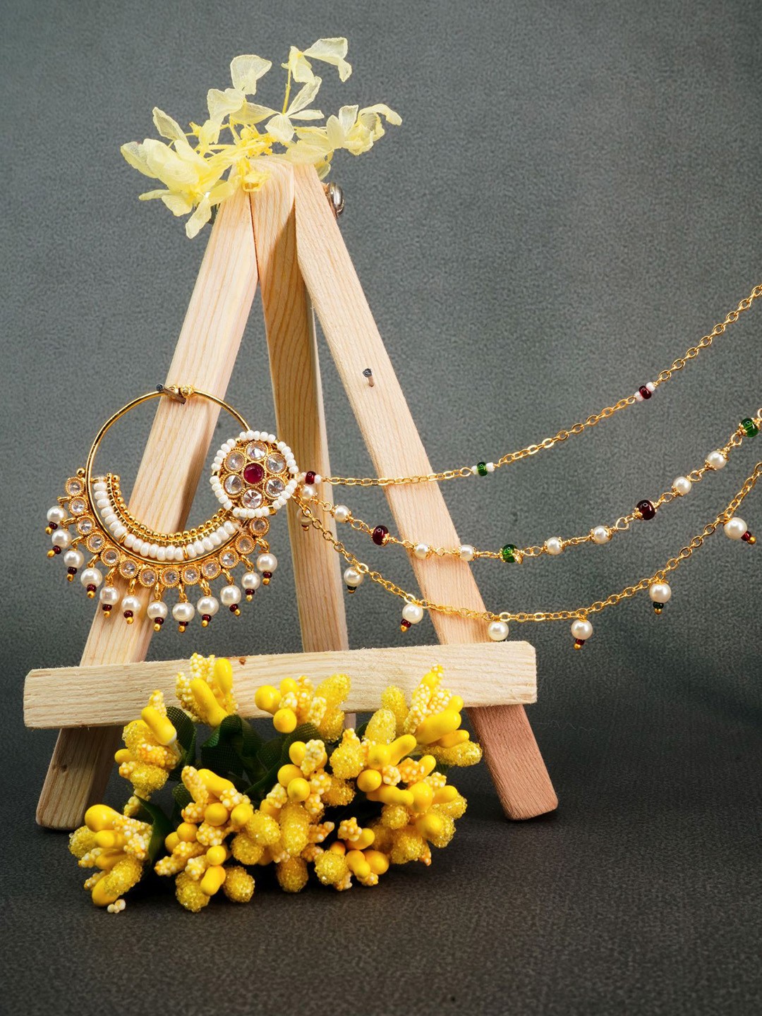 

GRIIHAM Gold-Plated White Stone-Studded & Pearls Beaded Nosepin