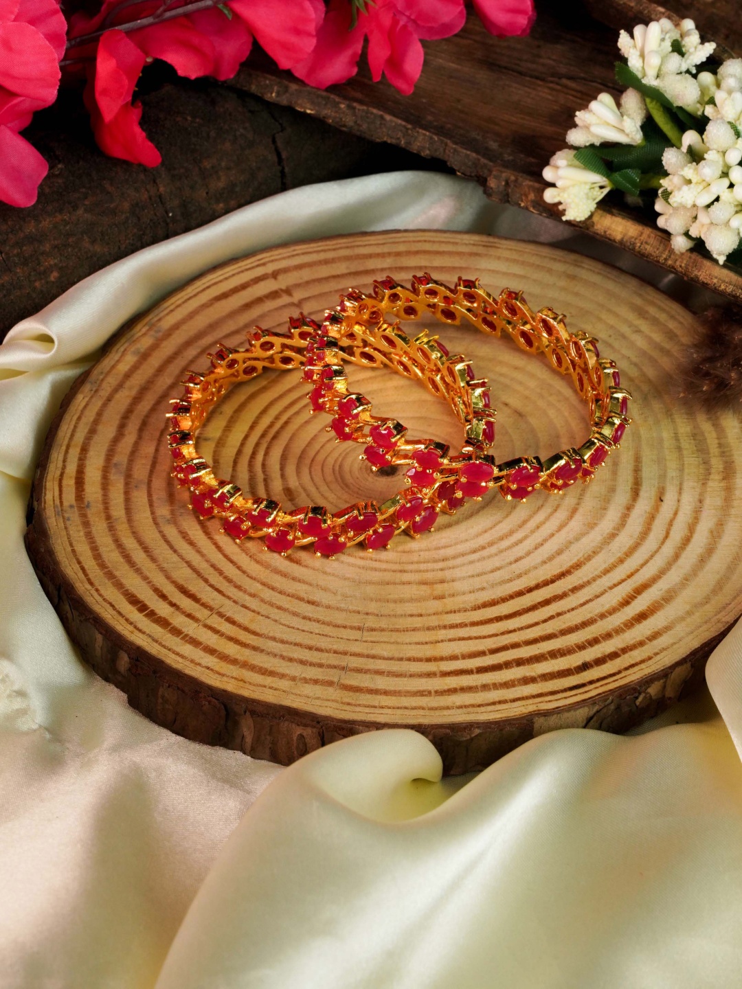

GRIIHAM Set Of 4 Gold & Red Gold Plated AD-Studded Designer Bangle