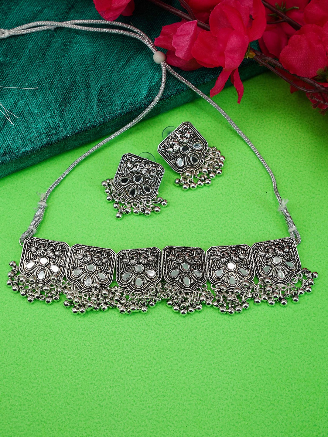 

GRIIHAM Silver-Plated Oxidised Choker Jewellery Set
