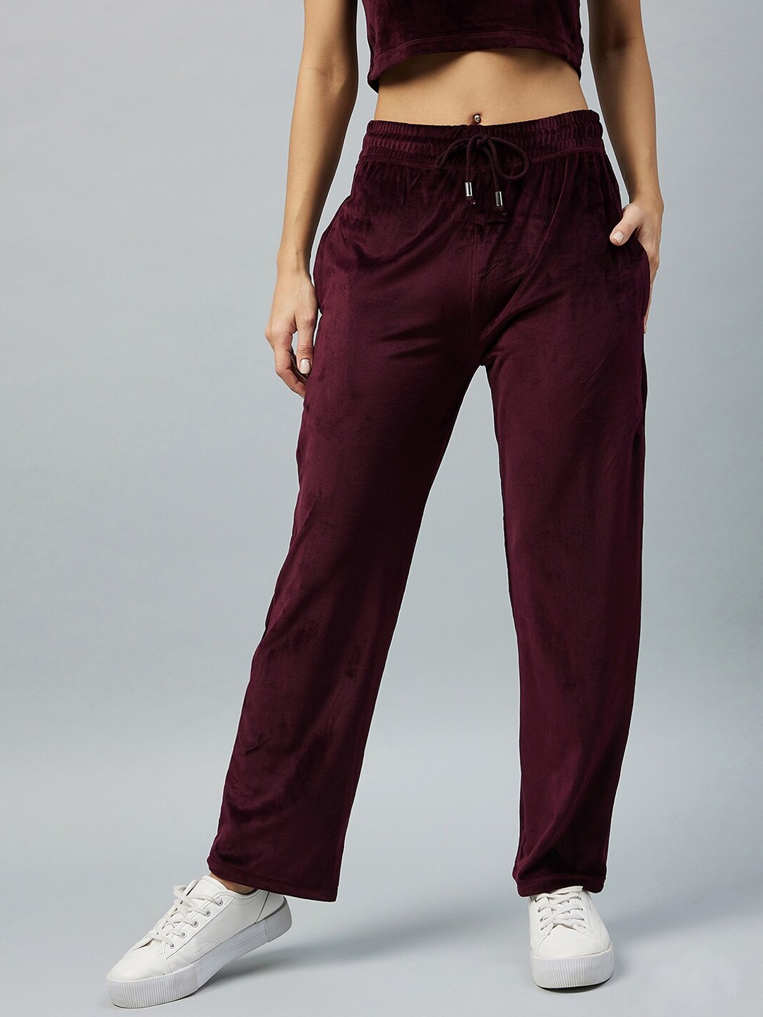 

DELAN Women Maroon Solid Track Pants