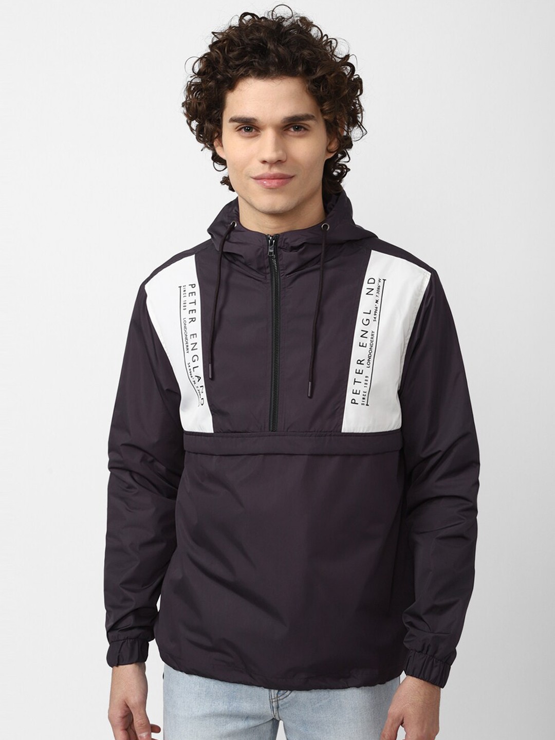 

Peter England Casuals Men Burgundy Solid Hooded Sporty Jacket
