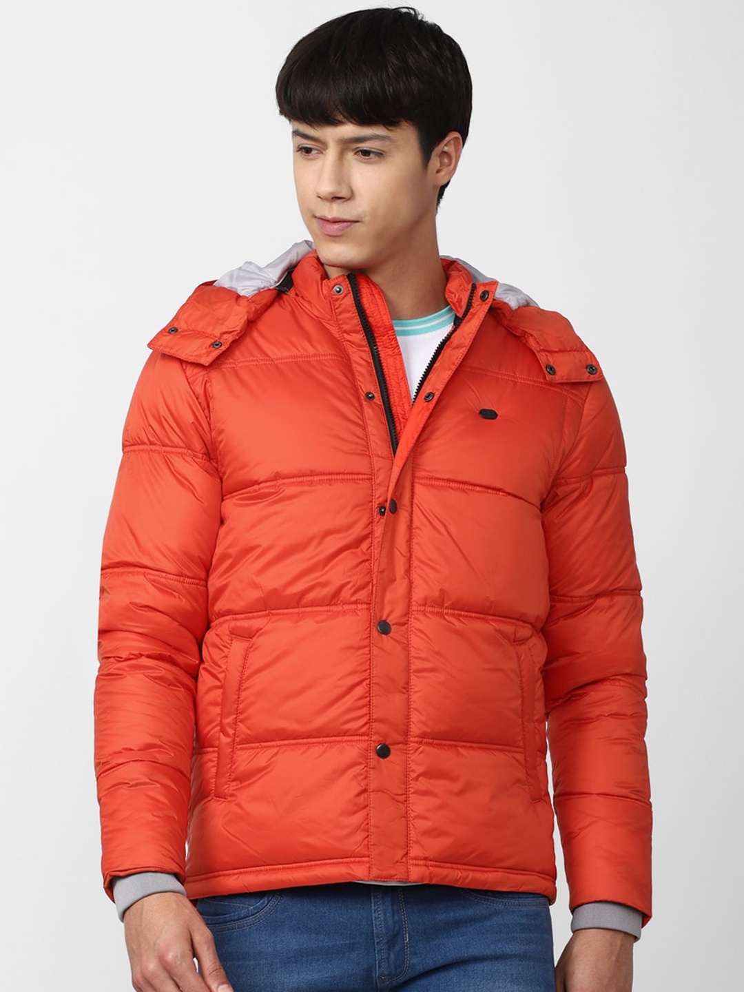 

Peter England Casuals Men Orange Solid Hooded Puffer Jacket