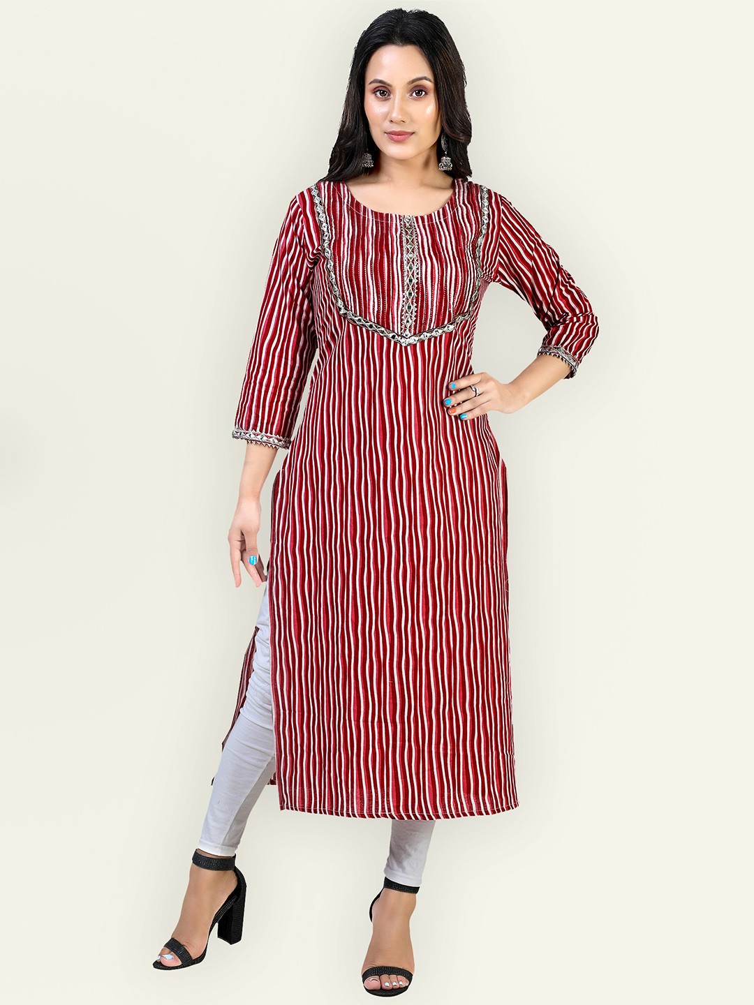 

Jevi Prints Women Red & White Pure Cotton Printed Mirror Work Kurta