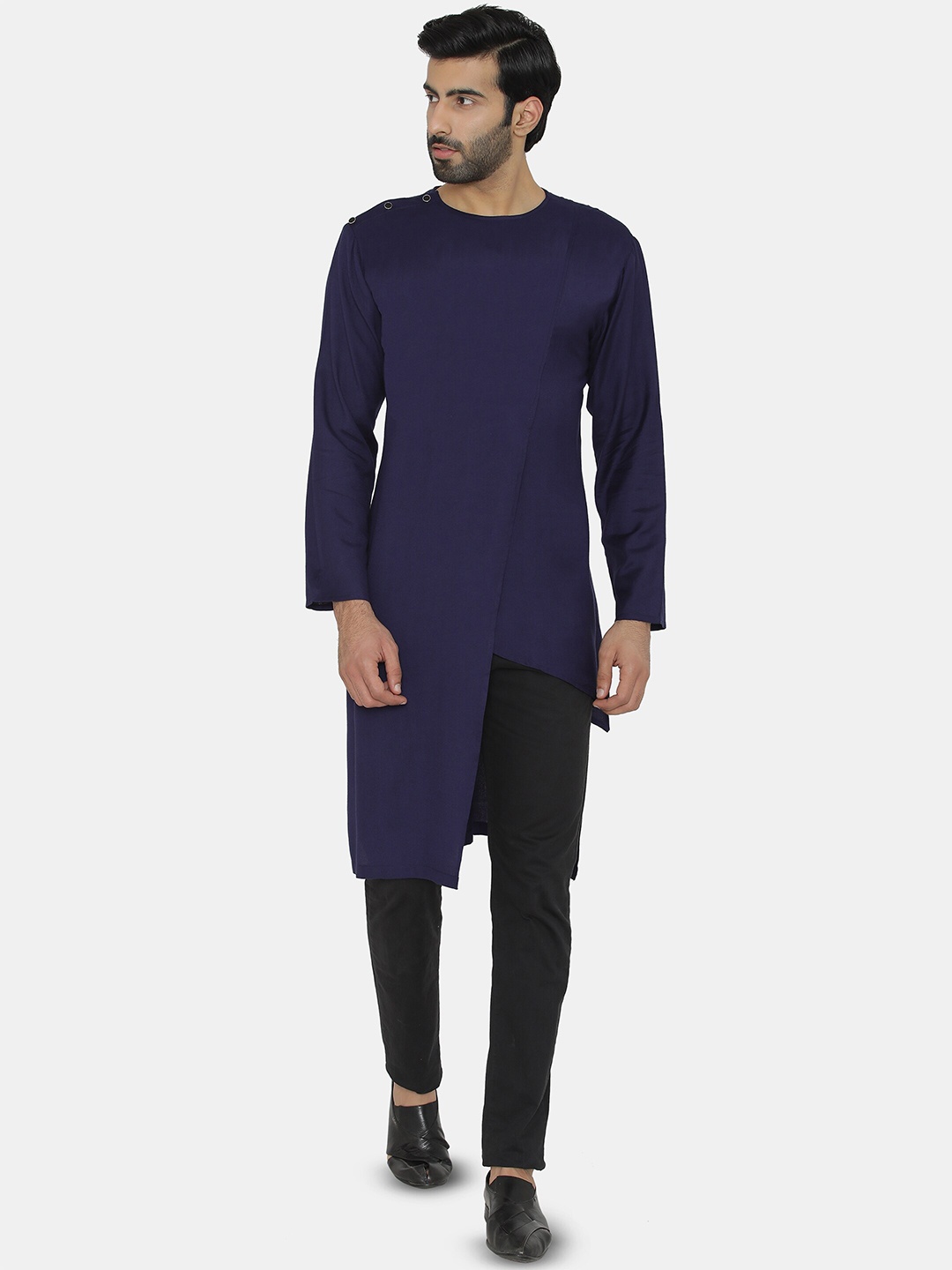 

Raas Men Blue Thread Work Kurta