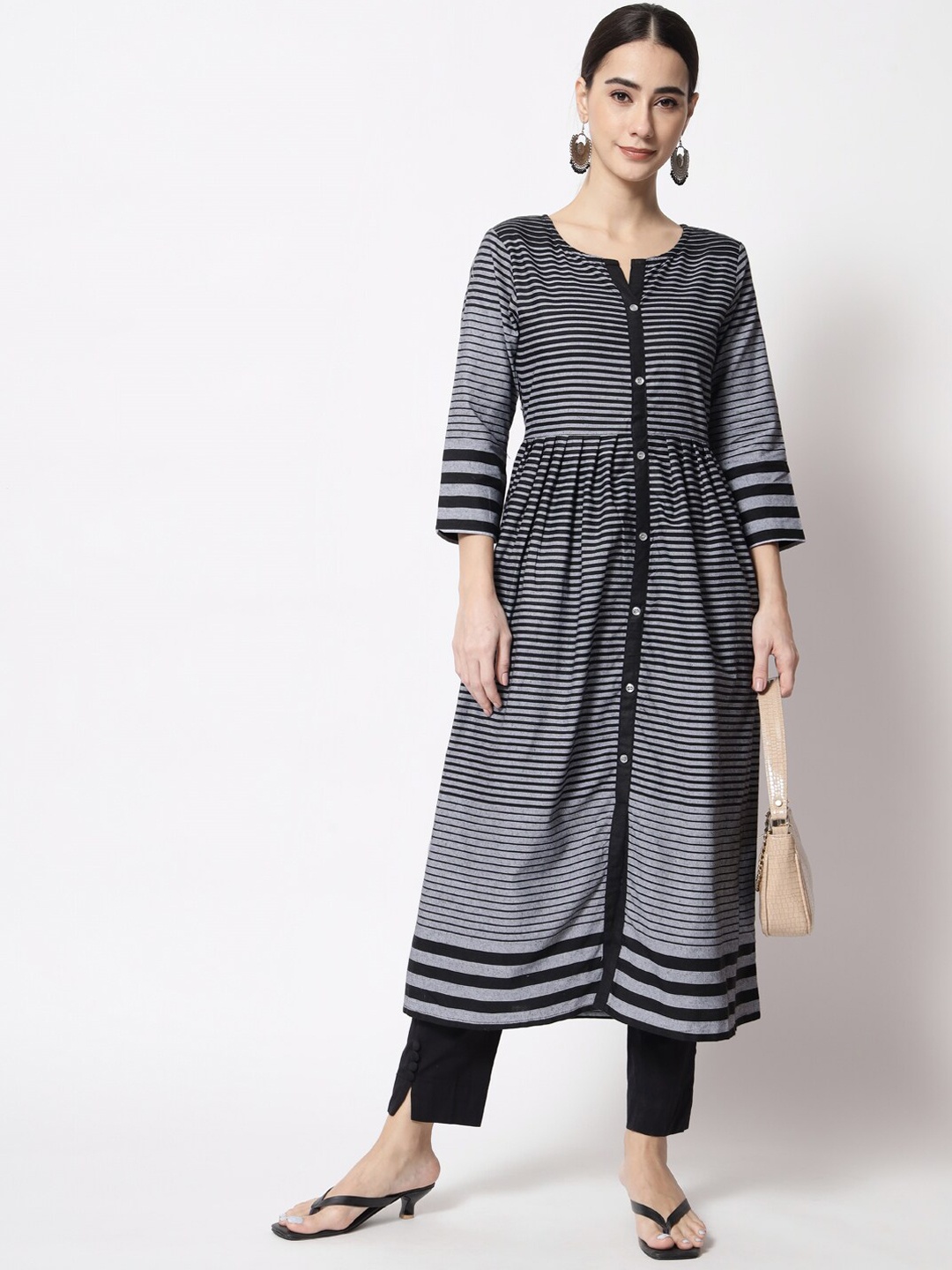 

Vastralay Striped Cotton Kurta, Black