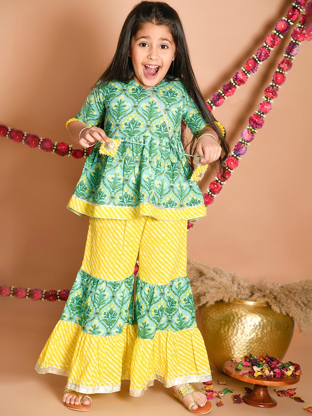 

LIL PITAARA Girls Green Floral Printed Gotta Patti Pure Cotton Kurti with Sharara