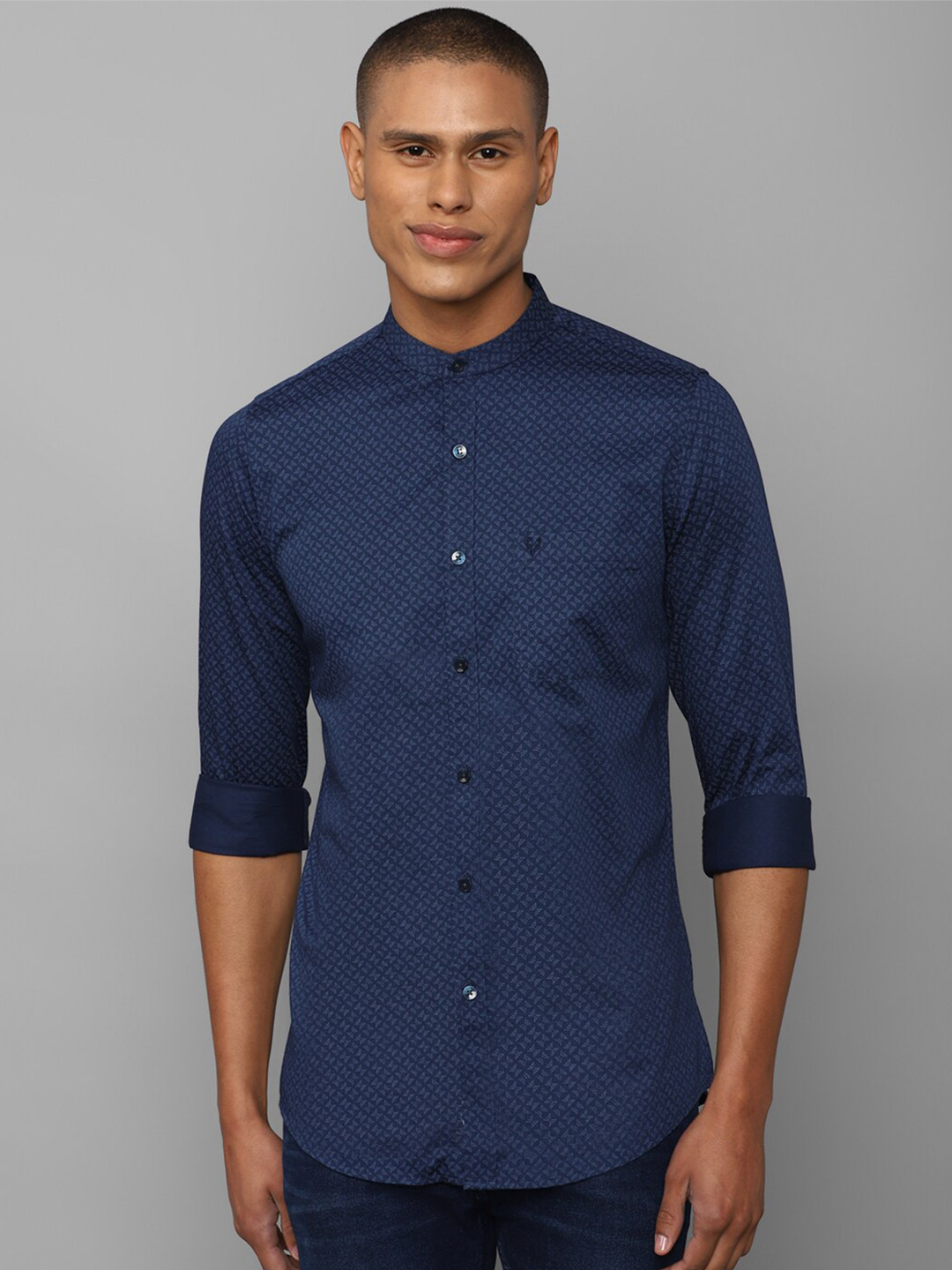 

Allen Solly Men Navy Blue Cotton Slim Fit Printed Casual Shirt