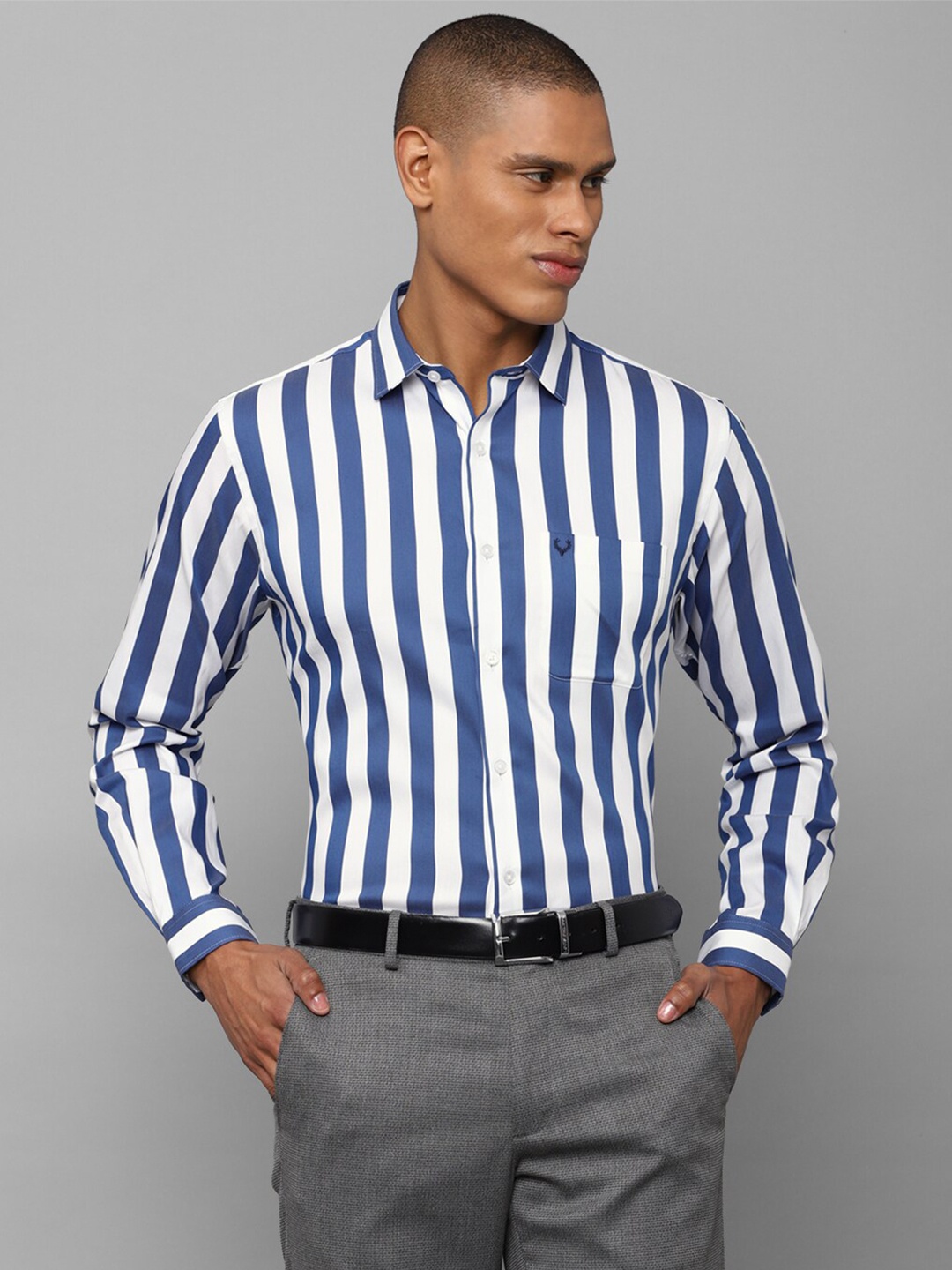 

Allen Solly Men Navy Blue Slim Fit Striped Cotton Formal Shirt