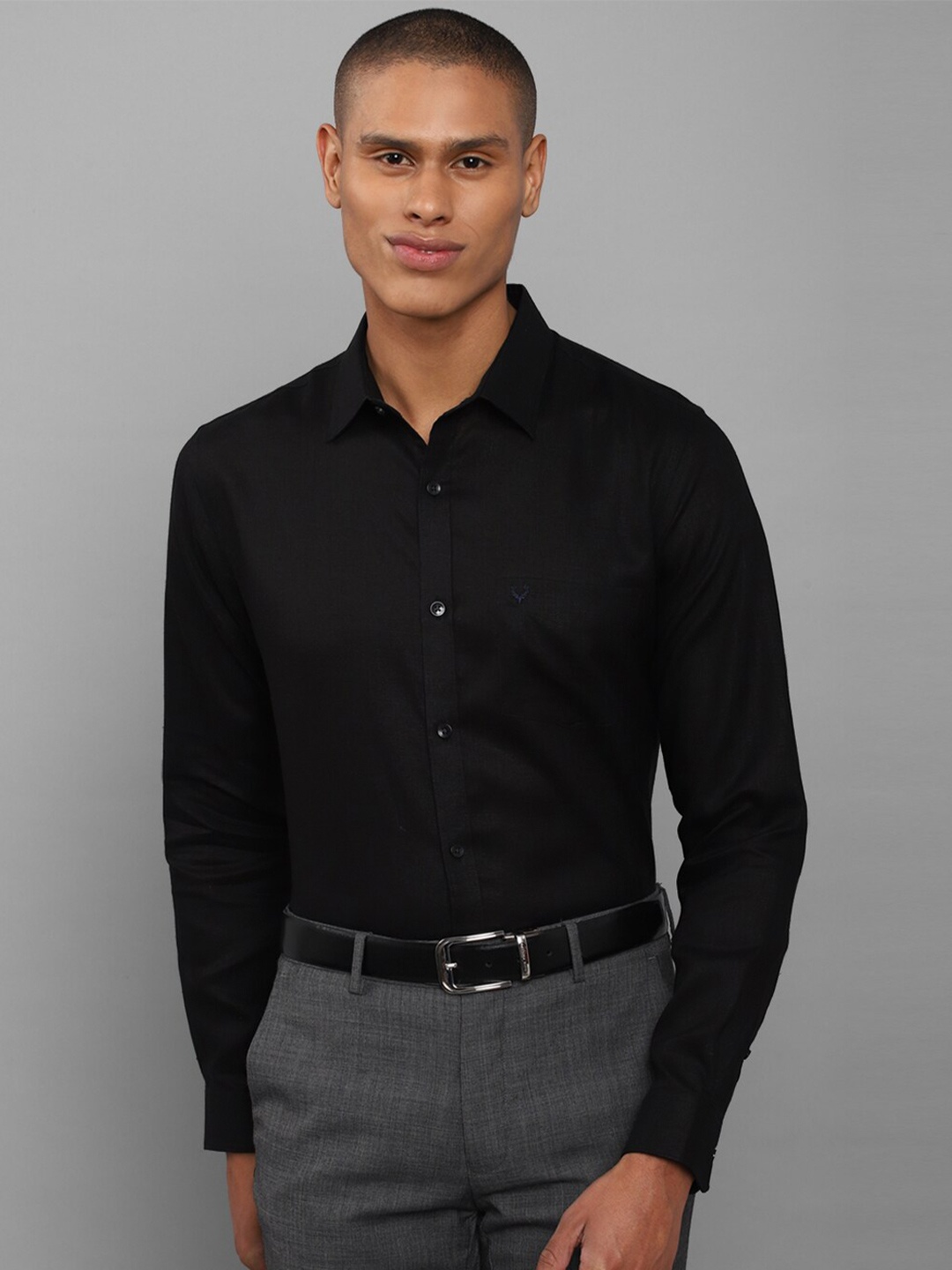 

Allen Solly Men Black Slim Fit Formal Shirt