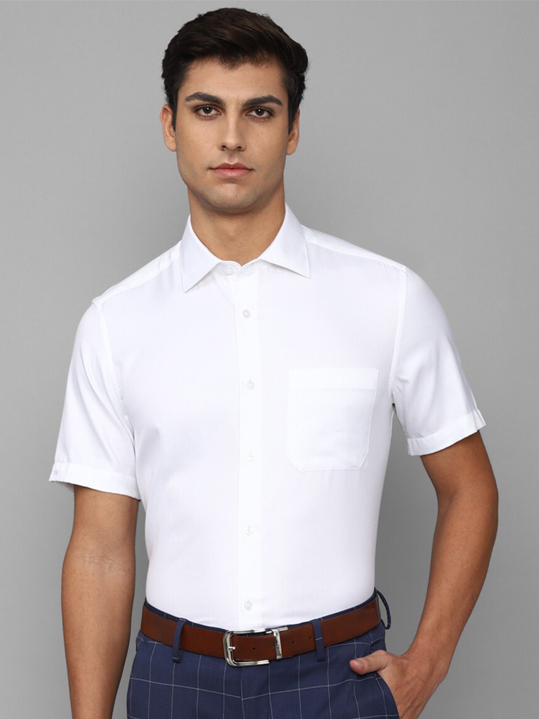 

Louis Philippe Men White Slim Fit Pure Cotton Formal Shirt