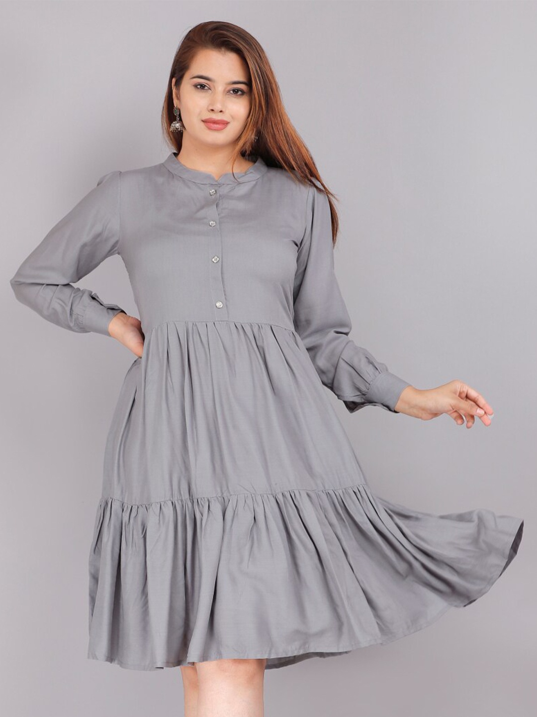

Vastralay Women Grey Fit & Flared Tiered Midi Dress