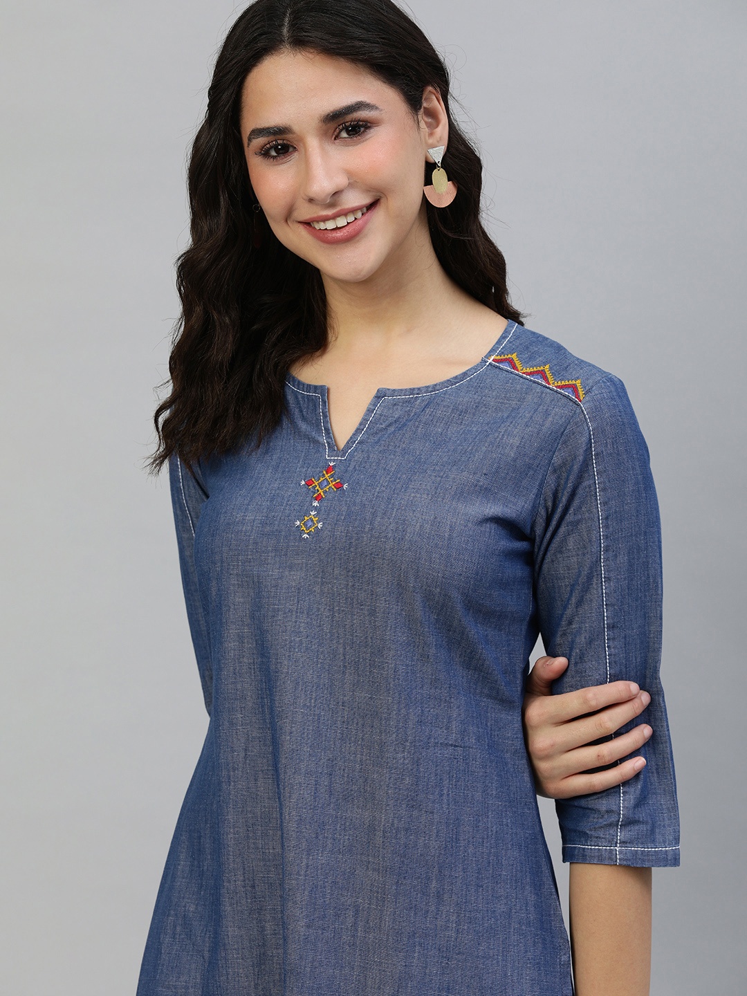 

ETIQUETTE Women Blue Thread Work Indigo Denim Kurta