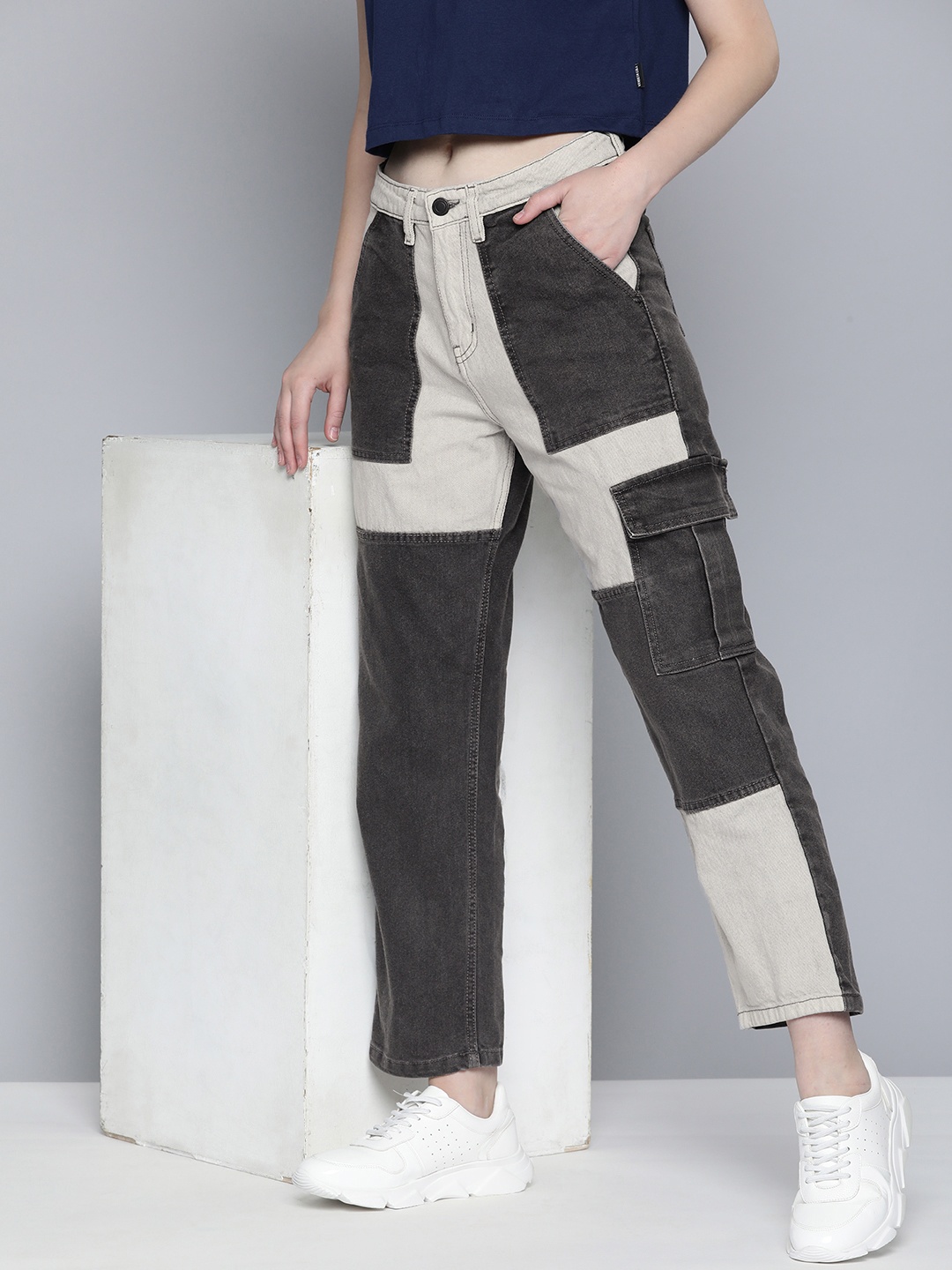 

Mast & Harbour Women Straight Fit Colourblocked Stretchable Jeans, Charcoal