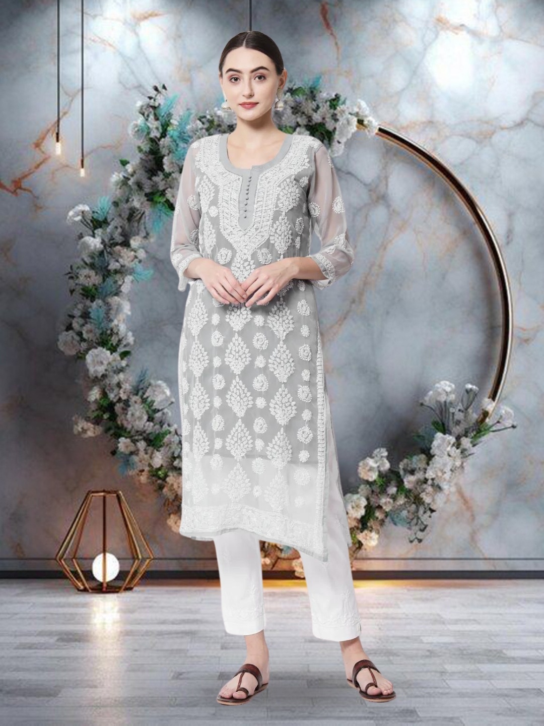 

PARAMOUNT CHIKAN Women Grey Chikankari Ethnic Motifs Embroidered Straight Kurta