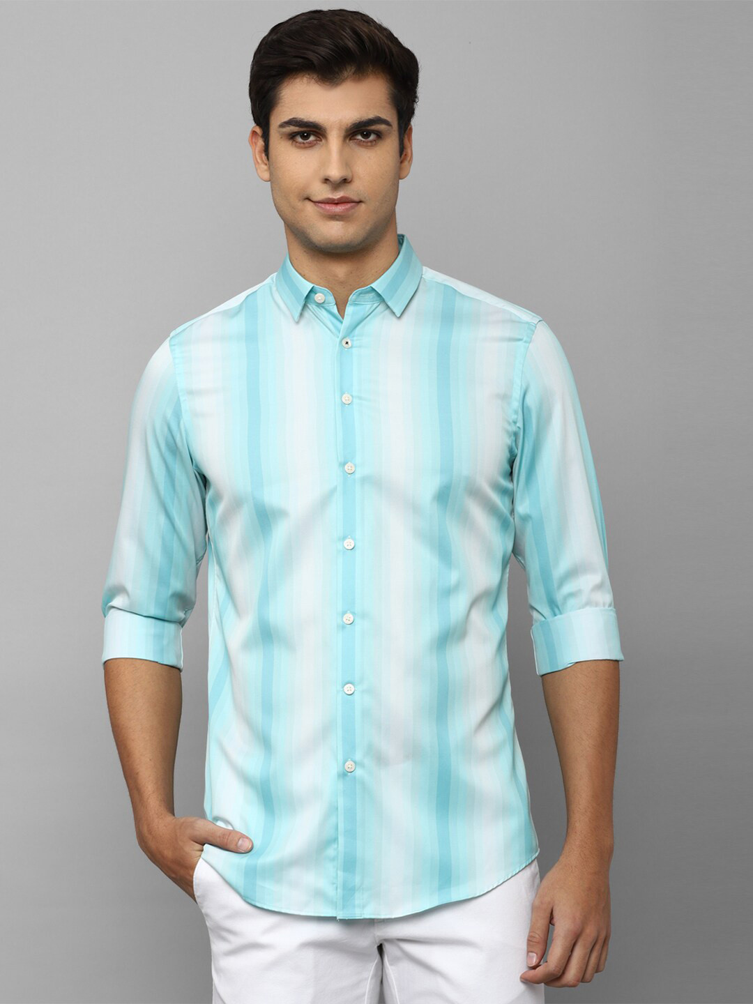 

Louis Philippe Sport Men Green & White Slim Fit Striped Pure Cotton Casual Shirt