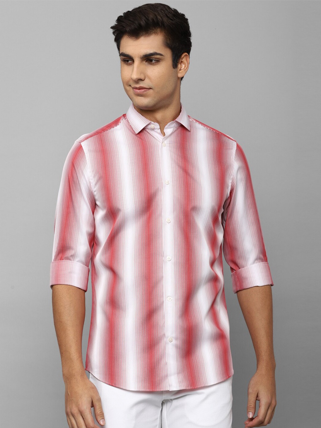 

Louis Philippe Sport Men Red & White Slim Fit Striped Pure Cotton Casual Shirt