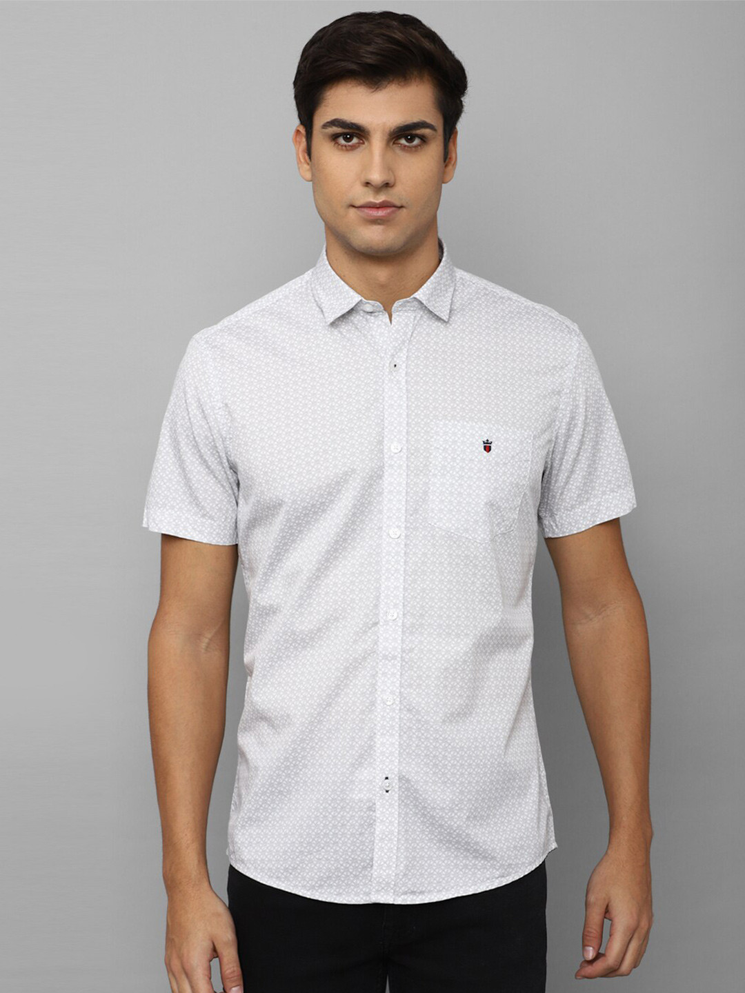 

Louis Philippe Sport Men Slim Fit Pure Cotton Printed Casual Shirt, White