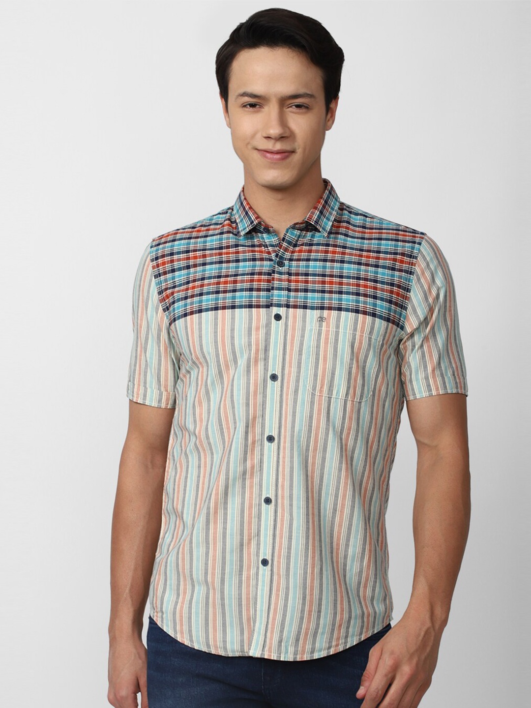 

Peter England Casuals Men Off White Slim Fit Checked Casual Cotton Shirt