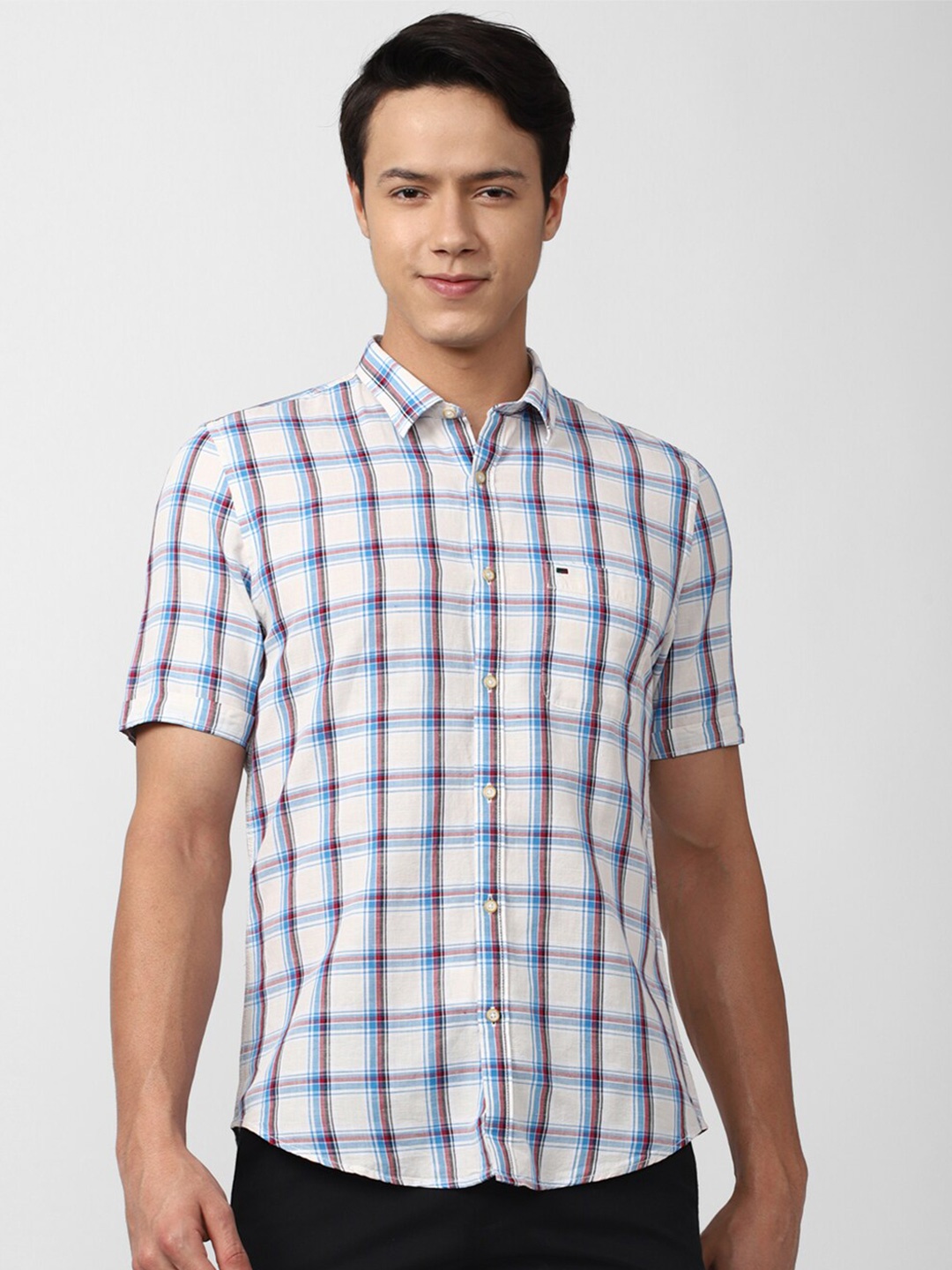 

Peter England Casuals Men White Slim Fit Checked Casual Shirt