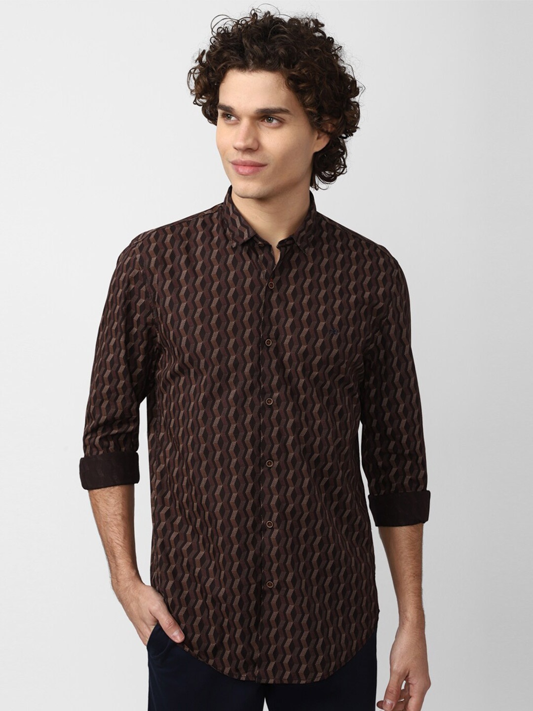 

Peter England Casuals Men Brown Slim Fit Printed Cotton Casual Shirt