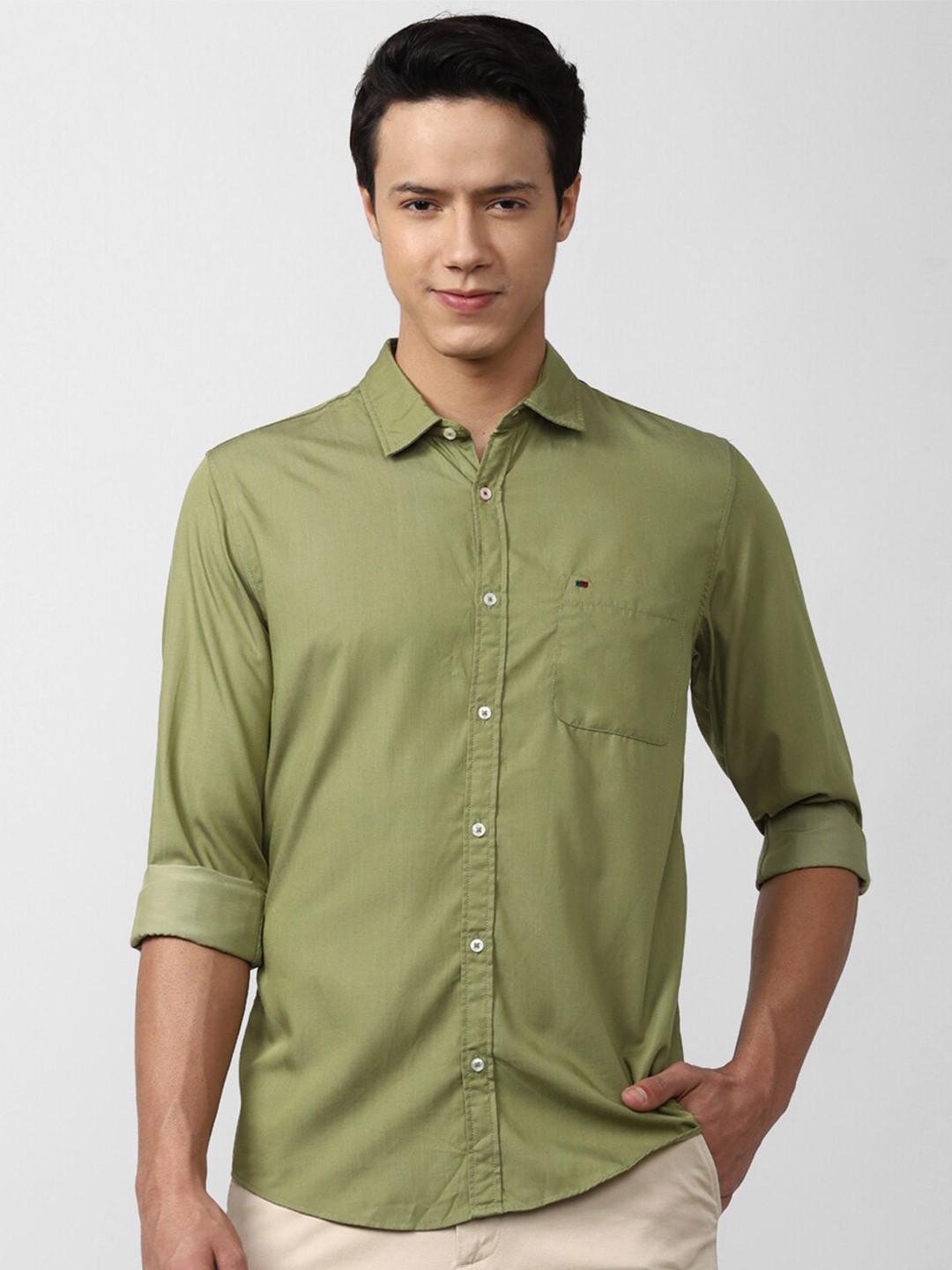 

Peter England Casuals Men Olive Green Slim Fit Casual Shirt