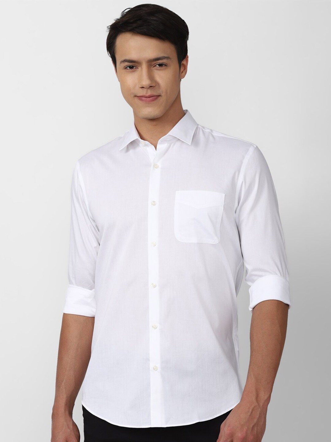 

Peter England Casuals Men White Slim Fit Casual Shirt