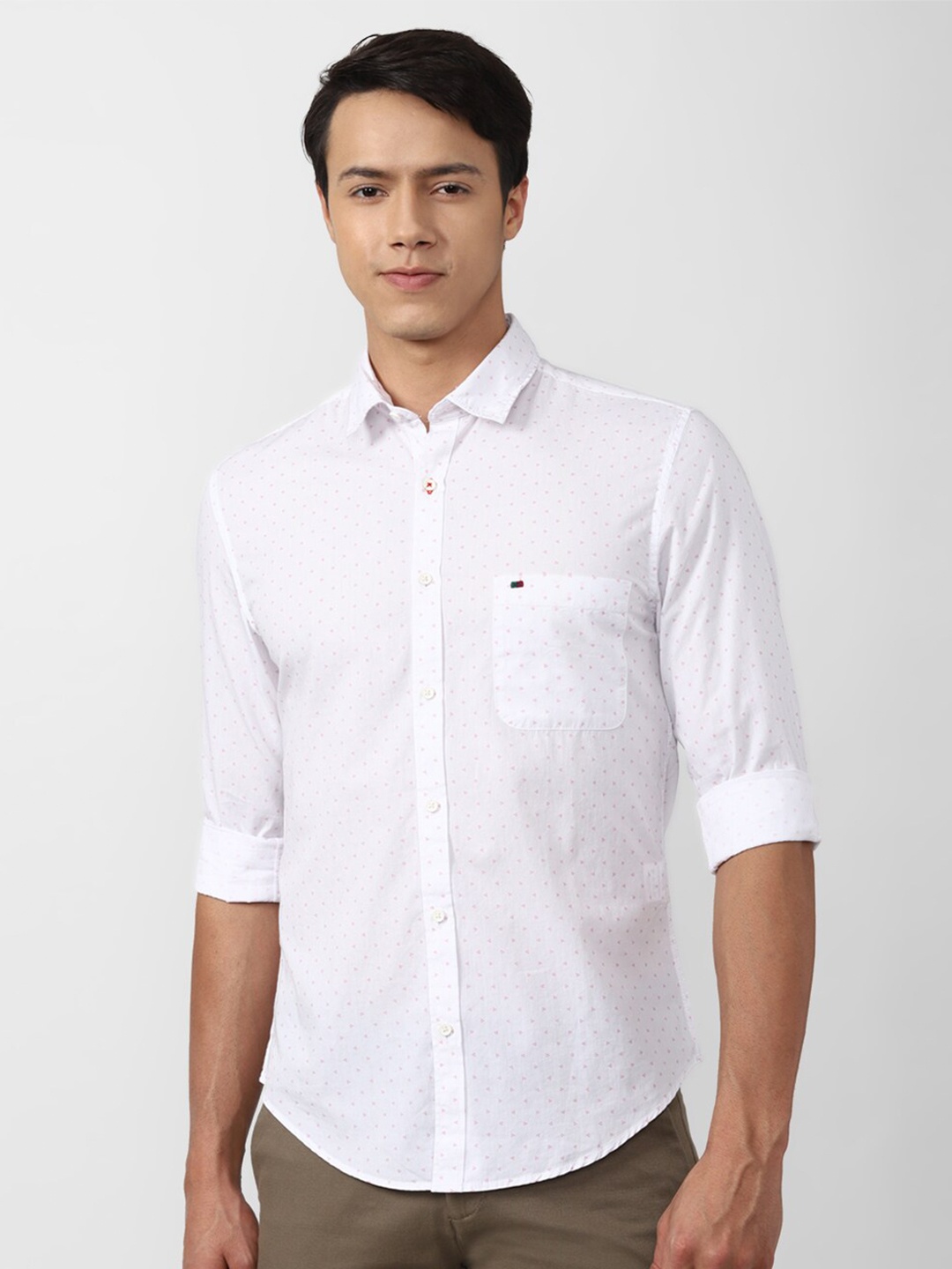 

Peter England Casuals Men White Slim Fit Printed Casual Cotton Shirt
