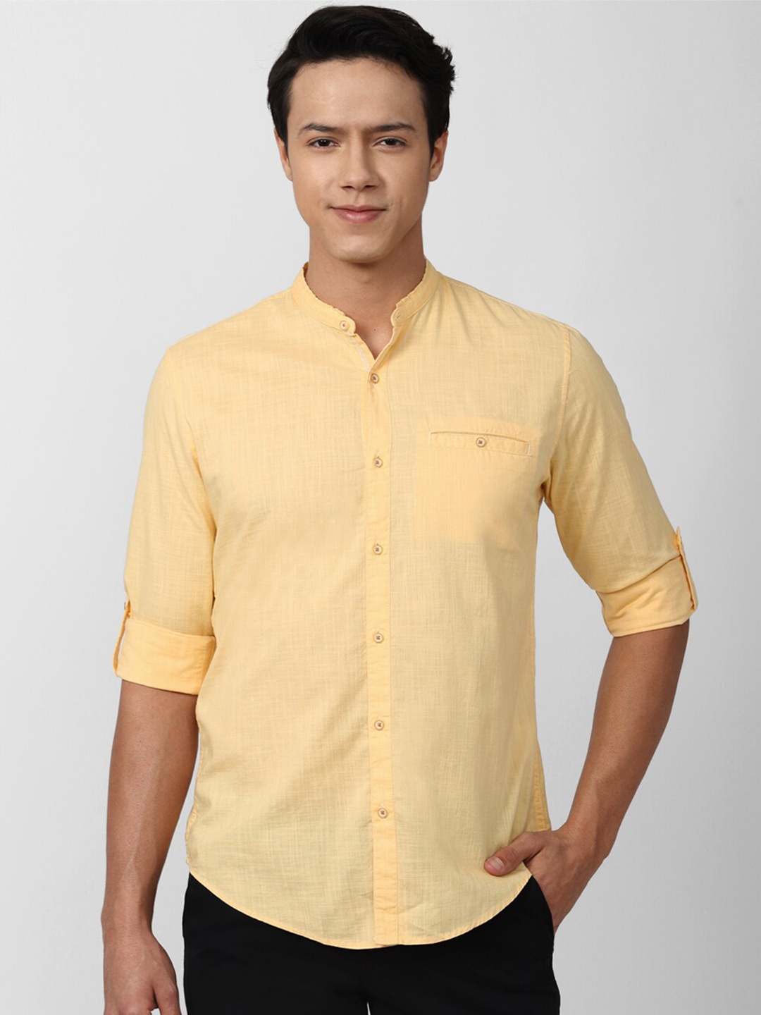 

Peter England Casuals Men Yellow Slim Fit Casual Cotton Shirt