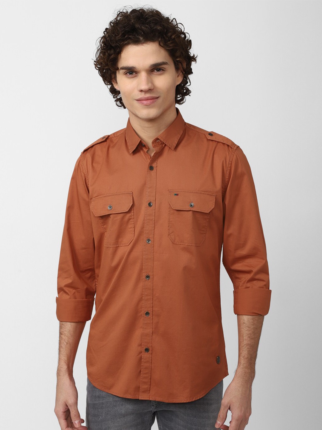 

Peter England Casuals Men Orange Slim Fit Casual Cotton Shirt