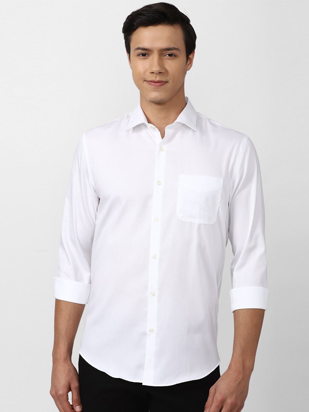 

Peter England Casuals Men White Slim Fit Cotton Casual Shirt