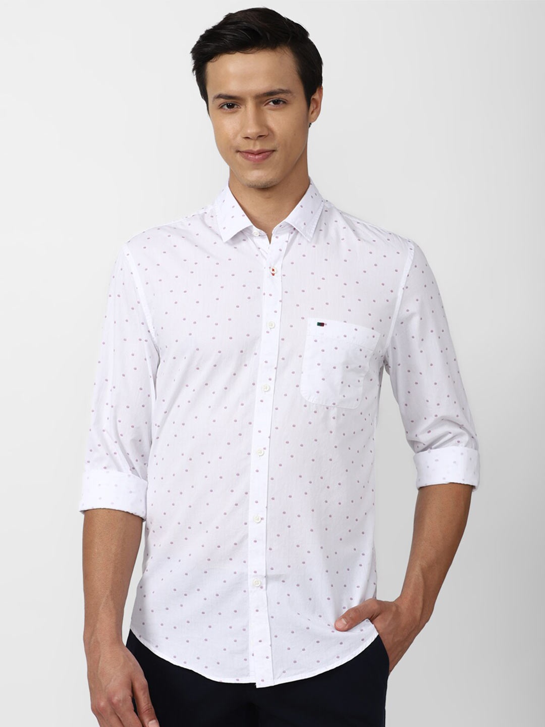 

Peter England Casuals Men White Slim Fit Printed Casual Shirt