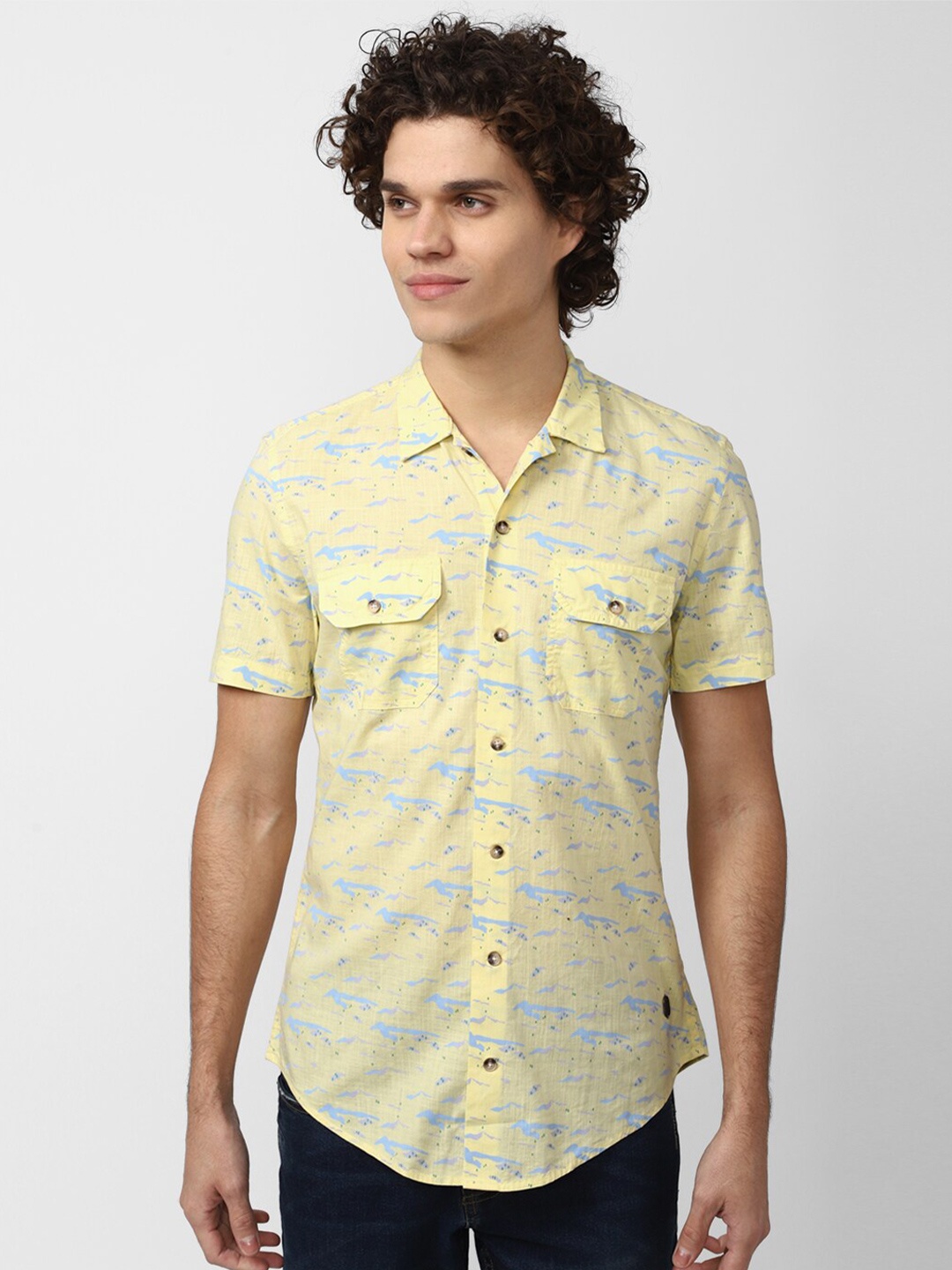 

Peter England Casuals Men Yellow Slim Fit Printed Cotton Casual Shirt