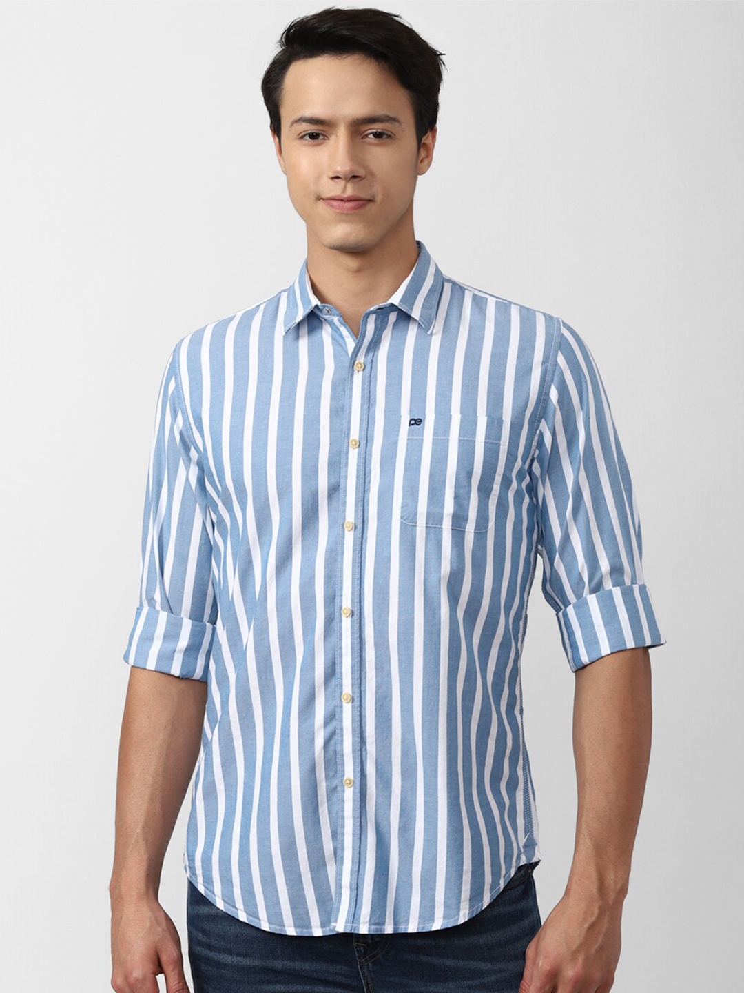 

Peter England Casuals Men Blue Slim Fit Striped Casual Shirt