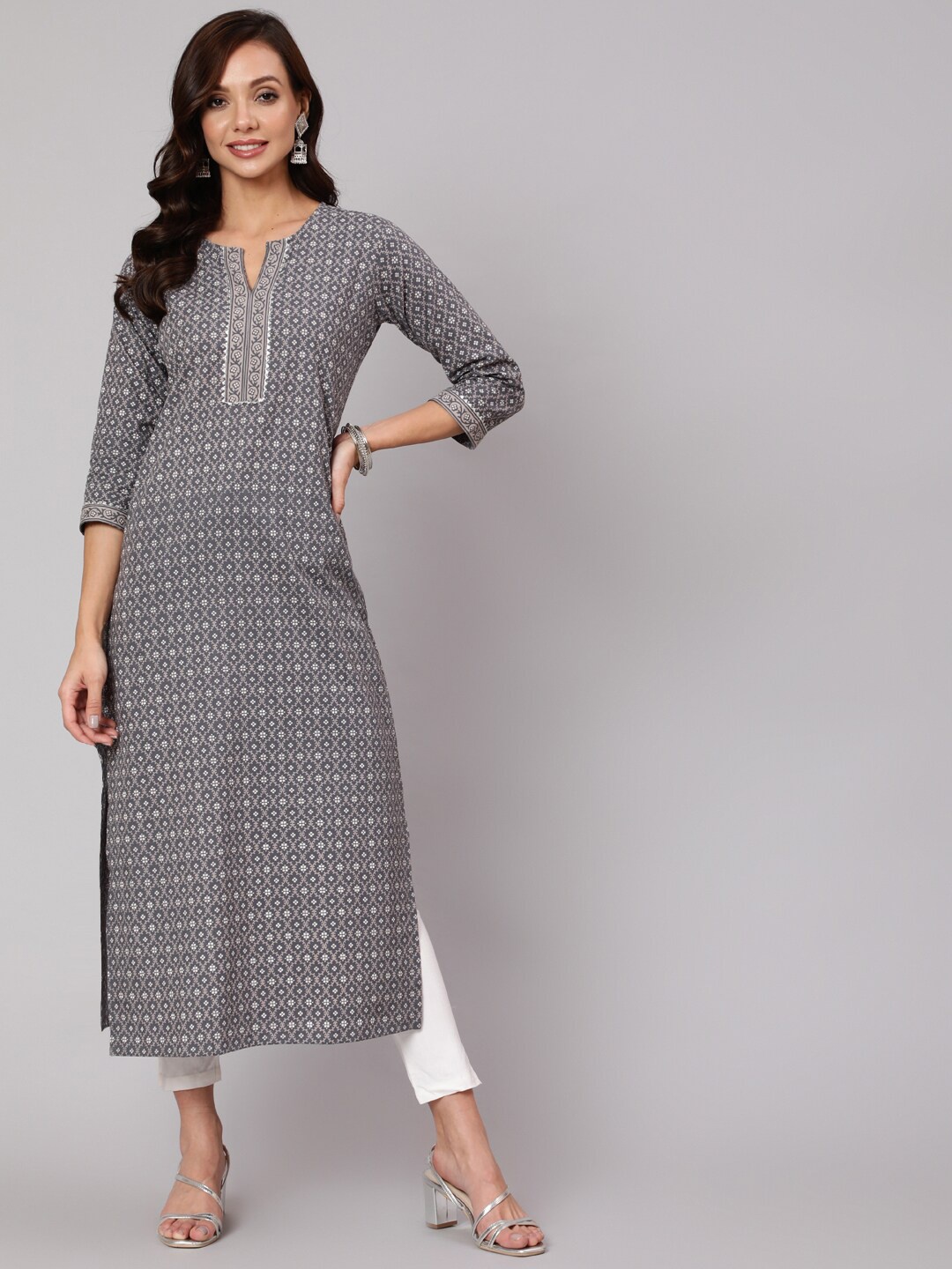 

Nayo Women Ethnic Motifs Printed Gotta Patti Pure Cotton Kurta, Grey
