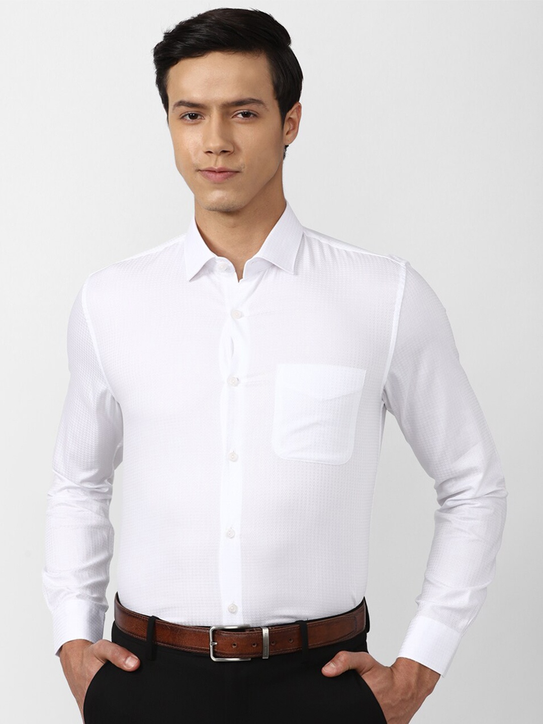 

Peter England Elite Men White Slim Fit Cotton Formal Shirt
