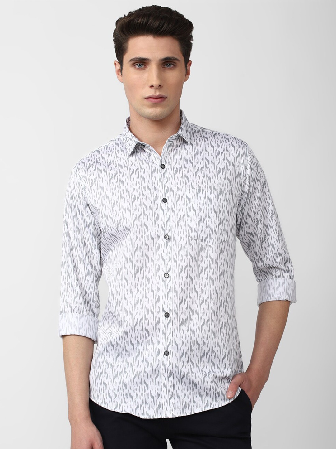 

V Dot Men White Slim Fit Printed Pure Cotton Casual Shirt