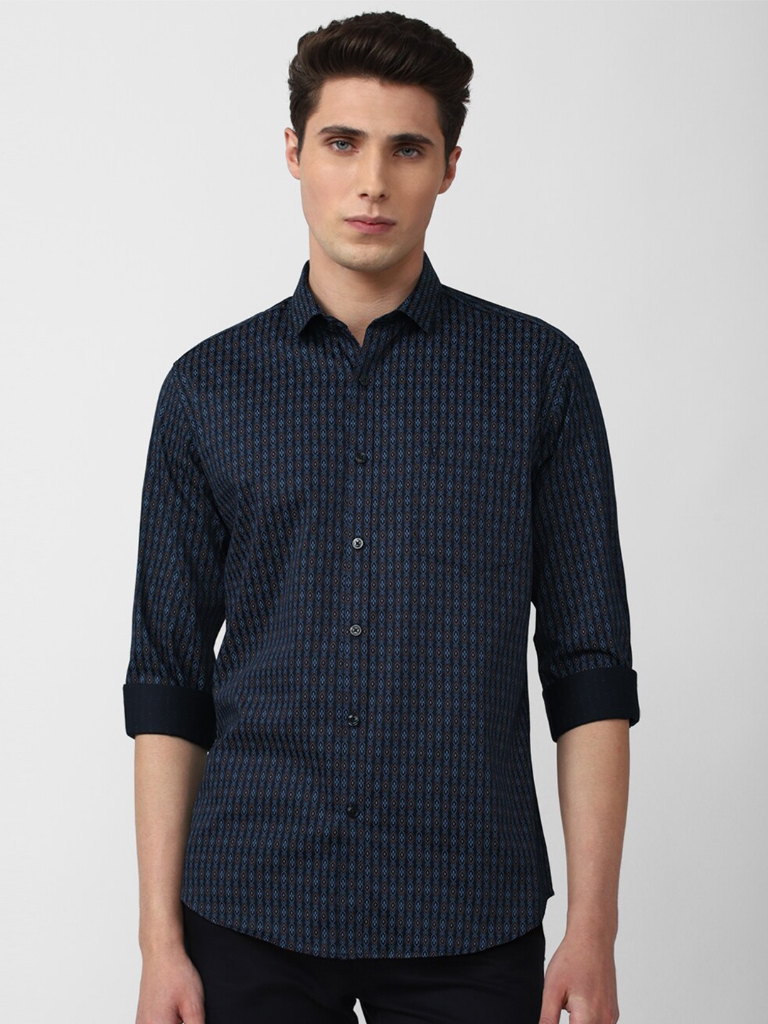 

V Dot Men Slim Fit Printed Pure Cotton Casual Shirt, Navy blue