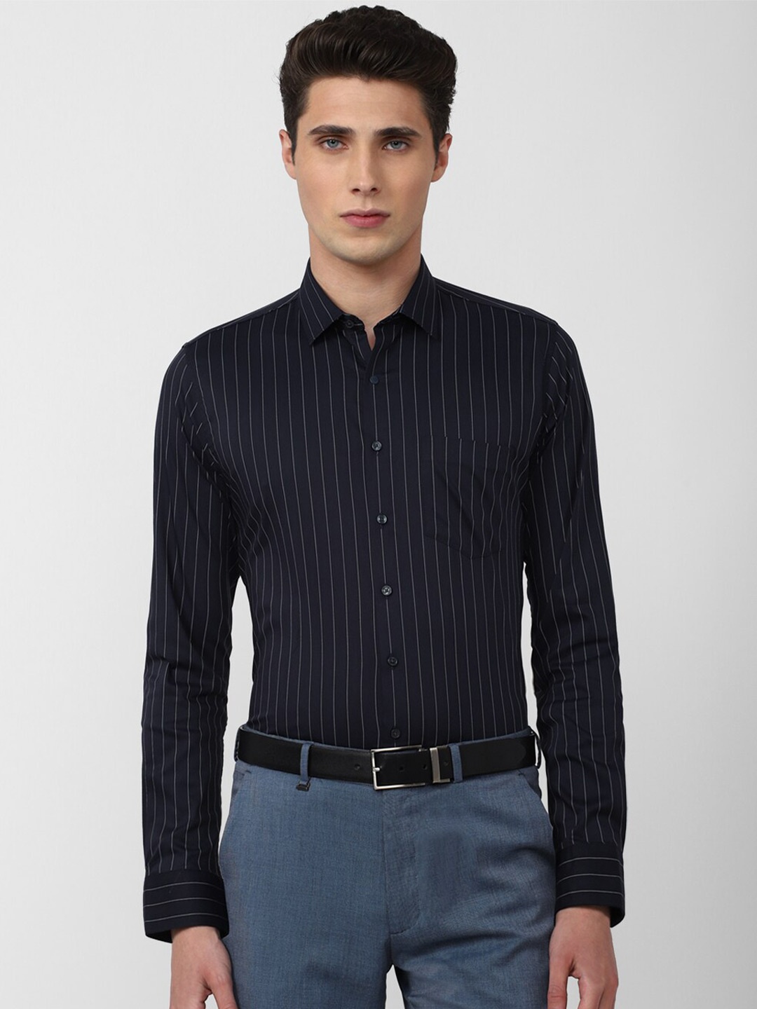 

Van Heusen Men Slim Fit Striped Formal Shirt, Navy blue