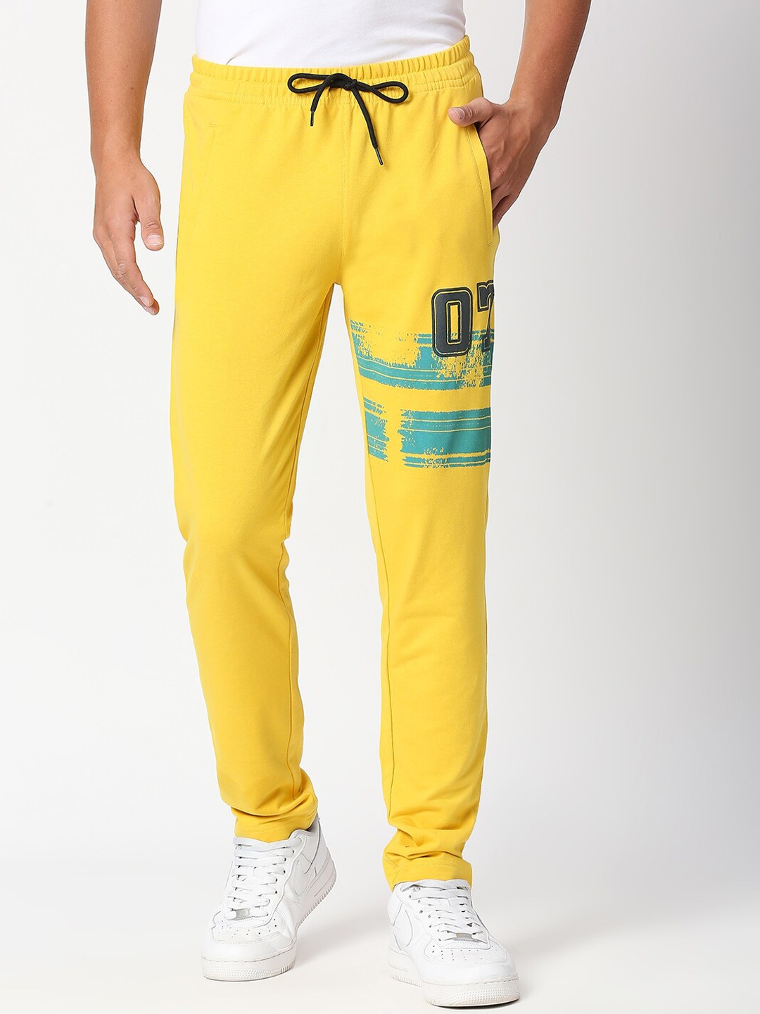 

FiTZ Men Yellow Printed Jogger