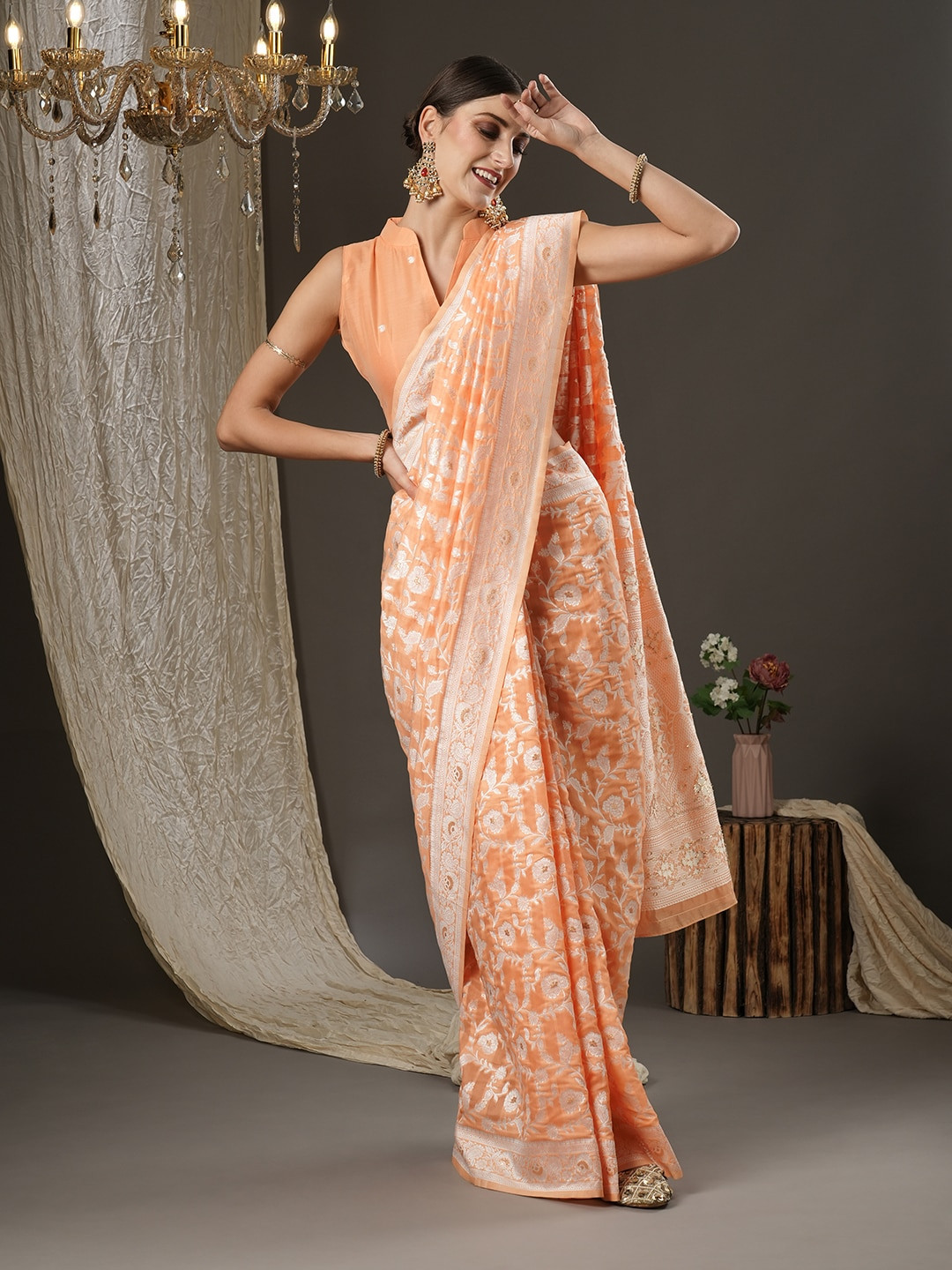 

Mitera Orange & Gold-Toned Ethnic Motifs Zari Silk Cotton Banarasi Saree