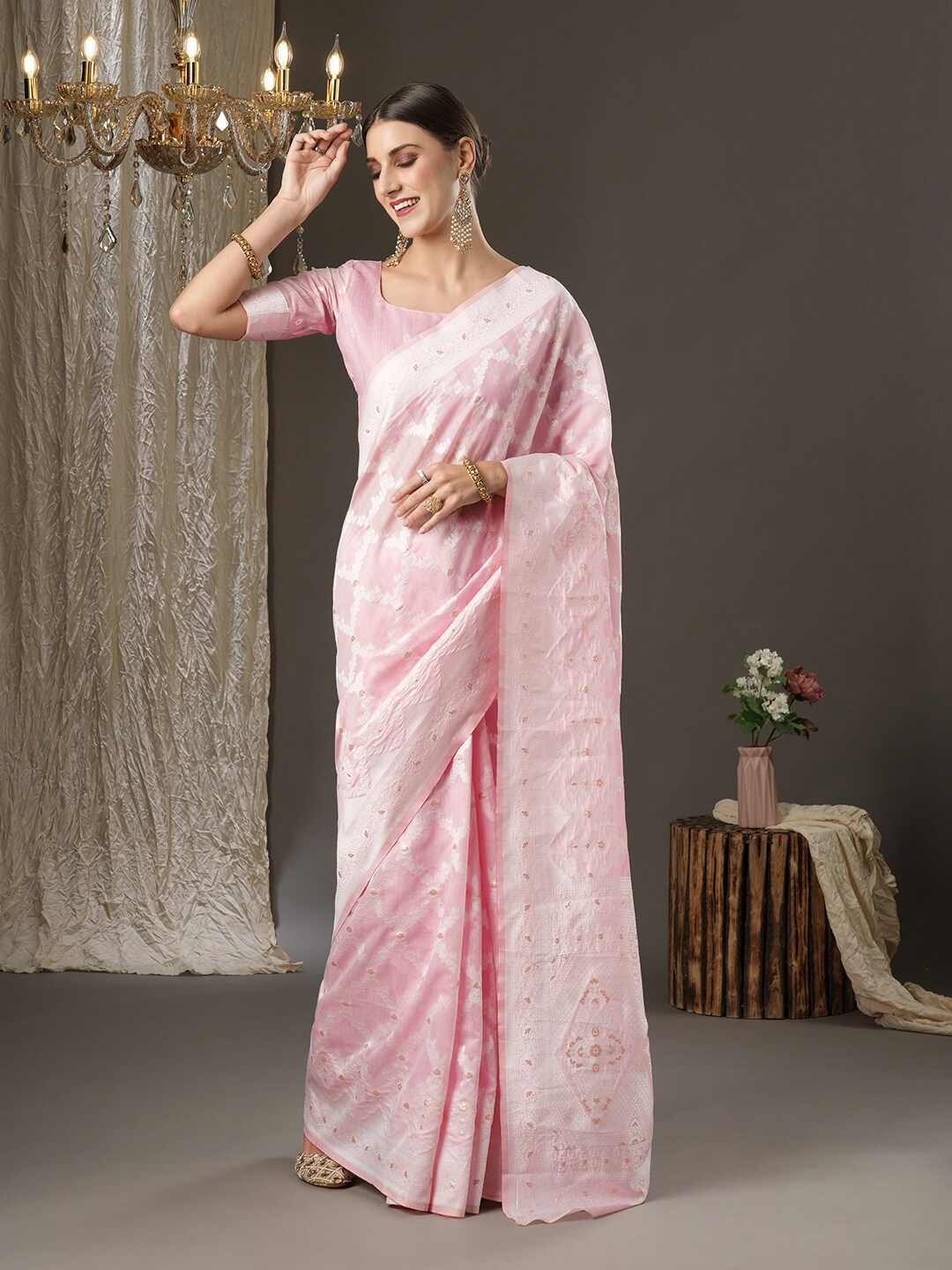 

Mitera Pink & Gold-Toned Ethnic Motifs Zari Silk Cotton Banarasi Saree